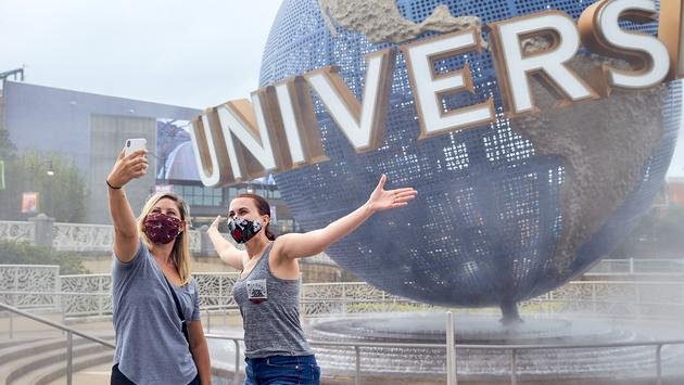 Universal Orlando Tatil sırasında kapasiteyi birden fazla kez aştı
