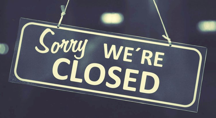 Nüdist uzmanı Oböna Reisen ameliyatlarını durdurdu